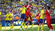 Перу не се огъна и под шведската стомана