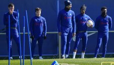 "Виси" ли титлата? Барса губи "граната" за месец