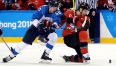 Канада излъга Финландия и е на 1/2-финал в Пьончан