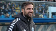Легендарен халф става треньор на любопитен отбор
