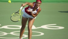 Секси Моника изгърби Гарбине на Игрите