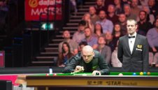 Бингъм тръшна Хигинс и излиза срещу Рони + ВИДЕО