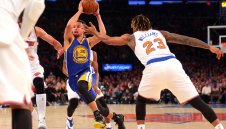 Стеф Къри само с 13 точки, но Уориърс отнесоха Никс