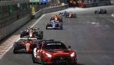 Втората кола за сигурност прецакала Шарл за победата в Лас Вегас