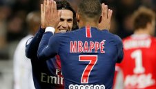 Няма кой да спре ПСЖ във Франция. Мбапе и Кавани отново бележат