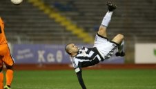 Валери Божинов не играе и логично Партизан пада