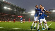 Уейн Рууни измъкна Евертън на “Анфийлд” 