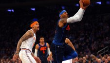 Мело с 12 точки при завръщането си в „МСГ“