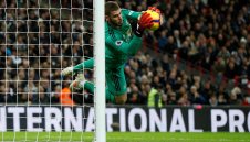 Изумителен Де Хеа! Юнайтед удари Тотнъм с 1:0, а Оле влезе в историята