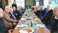 Гонзо събра славни ветерани на Коледен обяд