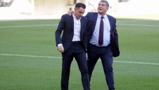 Шави си заплю и трио от Челси