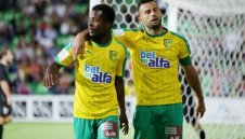 АЕК Ларнака сипе закани по Левски