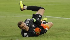 Лошо за Германия и Байерн: Нойер се контузи