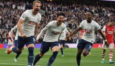 Тотнъм избута Арсенал от Топ 4 след дузпа 