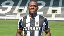 Ужас! Ново попълнение на Локо Пловдив счупи крак на две места