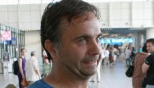 Смях: Ники "Калъфката" поема Ботев, феновете се заканиха да го събличат