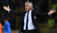 Падение: Донадони пое китайска боксова круша