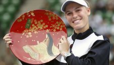 След шест поредни загубени финала: Возняцки спечели титла