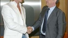 Перес сензационно връща Бекъм в Реал