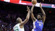 Eмбийд ще бъде МВП! Центърът съсипа Бостън с 52 точки