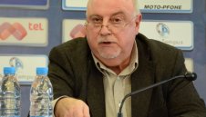 Баждеков: Само с компромиси не става