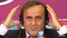 Платини подкрепи кандидатурата на Англия за Мондиал 2018