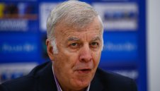 Сираков: Не търпя рекет за акциите! Костов остава треньор + ВИДЕО