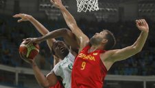 Испанците отдъхнаха с трудна победа над Нигерия