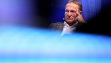 Босът на Дортмунд: Бундеслигата ще се срине, ако не започнем да играем