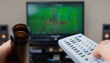 Мачовете по телевизията днес, 18 декември