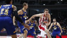 Олимпиакос пак яде здрав бой в Евролигата