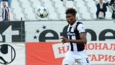 Третият в Полша отмъква Стивън Езе от Локо Пловдив