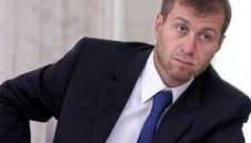 Абрамович отплава с яхтата си от Германия