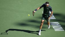 Сексбомба: Исках дете от Гришо, а той ме заразя за приятелка + СНИМКИ