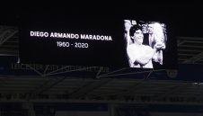 Лудите истории на Марадона