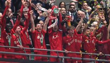 Драма и шоу на "Уембли"! Вратар донесе "Карабао Къп" на Ливърпул