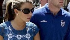 Годеницата на Руни няма време за сватба