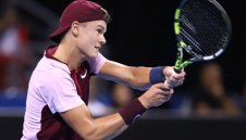 №6 в света с първа победа на трева в кариерата си