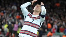 Храбрите ирландци спряха Роналдо и компания с 0:0 в Дъблин