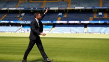 Лампард вече не тича и не вкарва, но пак е лидерът на Челси