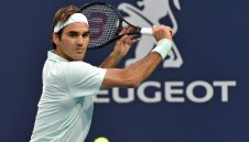 Федерер няма спирка! Прегази канадски младок и е на финал в Маями