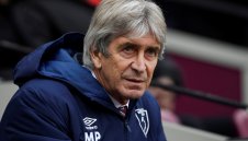 Уест Хям ще даде още един шанс на Мануел Пелегрини да запази поста си