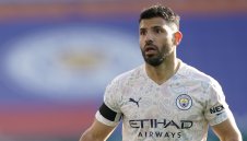 Челси почва офанзива за Агуеро