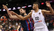 Реал Мадрид удари Барса и ще се бори за титлата с Олимпиакос