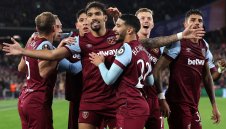 Уест Хям участва в откриването на бар за LGBTQ+ общността в Лондон