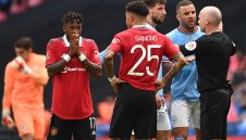 Юве спасява Юнайтед от ненужни "пейки"