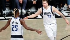 Дончич с нов трипъл-дабъл