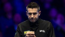 Без да блести Селби продължава на "Тур Чемпиъншип"