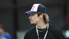 Цолов даде 18-о време при дебюта си във Формула 2