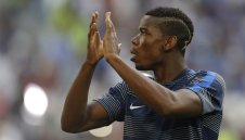 Рекордната сделка е факт! Погба вече облече екипа на Юнайтед + СНИМКА